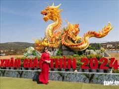 Linh vật rồng uy nghi nổi bật, Lao Bảo chờ đón 100.000 lượt khách