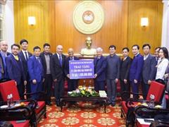 Hiệp hội Doanh nhân Việt Nam ở nước ngoài trao tặng 21 căn nhà Đại đoàn kết cho các tỉnh Tây Bắc